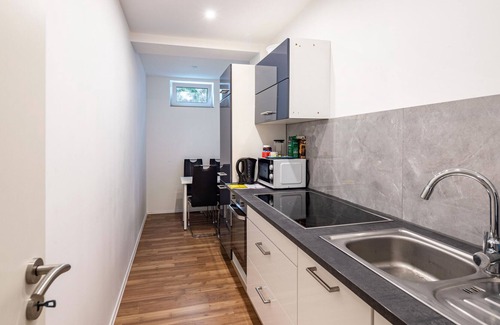 Waldau Apartment | Apartment 'Zentrum Kassel' with Wi-Fi