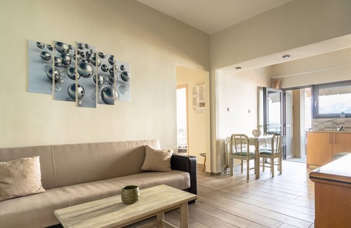 Lixouri Apartment | Apartment "Zois 3" with Sea View, Garden & Wi-Fi