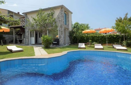 Valbandon Apartment | Apartment Zwei Rosen (PUL555) in Pula - 6 persons, 2 bedrooms