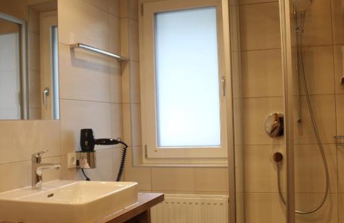 Flirsch Apartment | Apartments Alpenrose