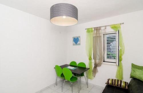 Kobas Apartment | Apartments Ammos - One Bedroom Apartment with Shared Terrace and Sea View Veliki