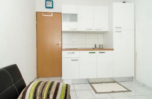 Kobas Apartment | Apartments Ammos - One Bedroom Apartment with Shared Terrace and Sea View Veliki
