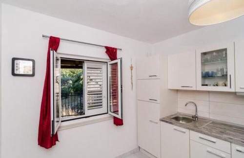 Kobas Apartment | Apartments Ammos - One Bedroom Apartment with Shared Terrace and Sea View Mali