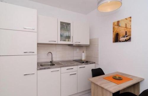 Kobas Apartment | Apartments Ammos - One Bedroom Apartment with Shared Terrace and Sea View Mali