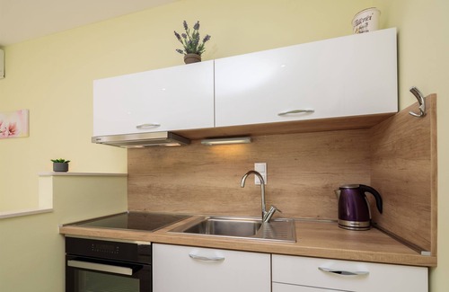 Omis Apartment | Apartments and Room Alen (39481-A2) - Duce