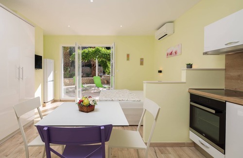 Omis Apartment | Apartments and Room Alen (39481-A2) - Duce