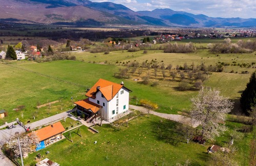 Vranovaca Apartment | Apartments and Room Robert (80821-A1) - Korenica