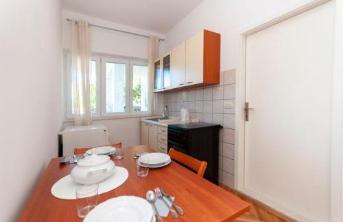 Omis Apartment | Apartments and Rooms Nikola