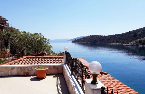 Vinisce Apartment | Apartments at seaside, just few meters, at quite location