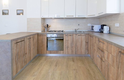 Plovanija Apartment | Apartments Belvedere-Three Bedroom Apartment with Balcony
