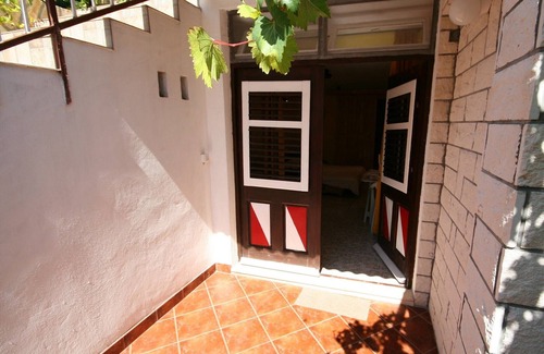 Stari Grad Apartment | Apartments Božidar, (11250), Stari Grad, Croatia