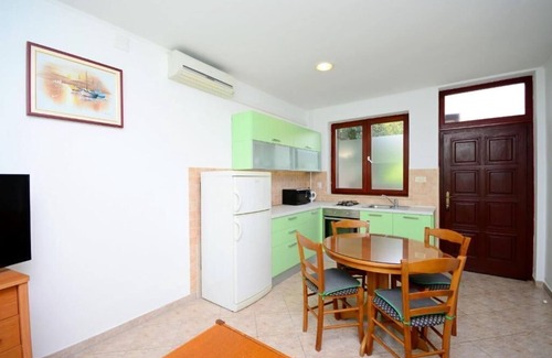 Vintijan Apartment | Apartments Bovarović (72641-A2) - Pula