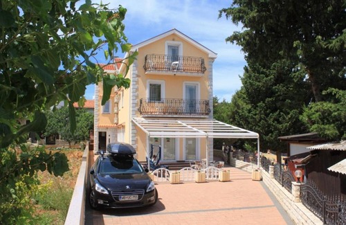 Kraj Apartment | Apartments by the sea Kraj, Pasman - 3460