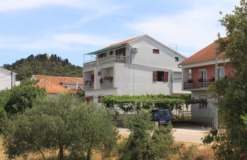 Kraj Apartment | Apartments by the sea Tkon, Pasman - 8218