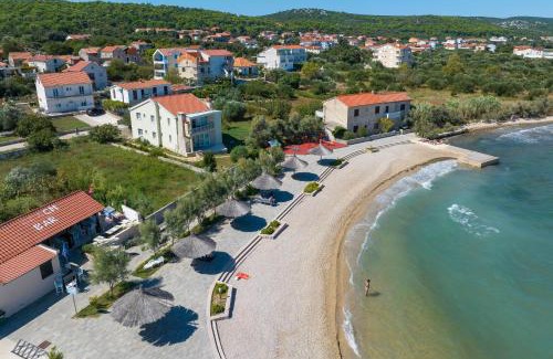 Kraj Apartment | Apartments by the sea Tkon, Pasman - 8218