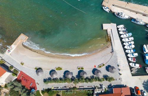 Kraj Apartment | Apartments by the sea Tkon, Pasman - 8218