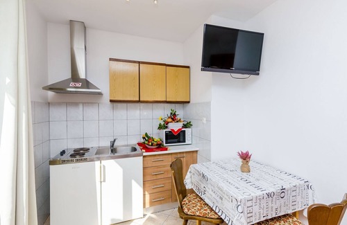 Krucica Apartment | Apartments Cypress Sea Cove - Comfort Studio Apartment with Balcony and Sea View (A1)