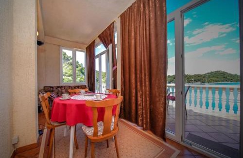 Sobra Apartment | Apartments Filipovi - One Bedroom Apartment with Terrace and Sea View A3