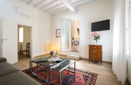 Sant' Ambrogio Apartment | Apartments Florence - Fiesolana Balcony