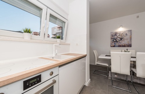 Novalja Apartment | Apartments for 18 with Pool