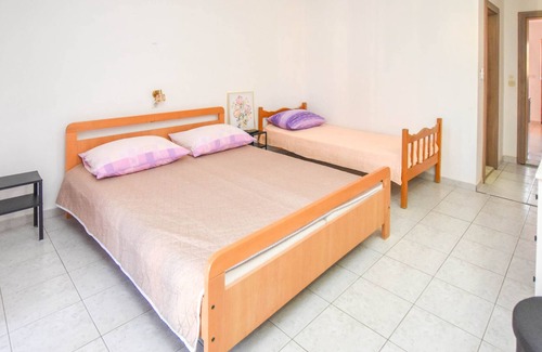 Sveti Filip i Jakov Apartment | Apartments Garoful (82851-A3) - Sv. Filip i Jakov