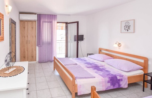 Sveti Filip i Jakov Apartment | Apartments Garoful (82851-A5) - Sv. Filip i Jakov