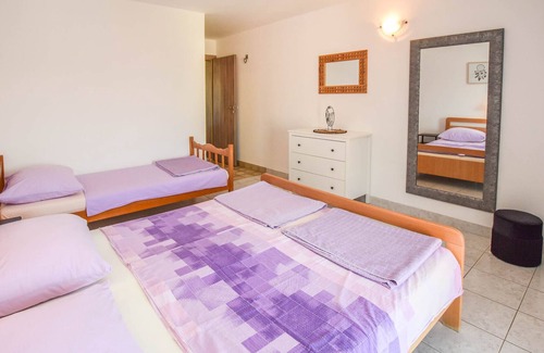 Sveti Filip i Jakov Apartment | Apartments Garoful (82851-A6) - Sv. Filip i Jakov