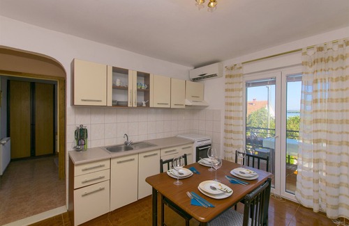 Kraj Apartment | Apartments Irena (16831-A1) - Tkon - island Pasman