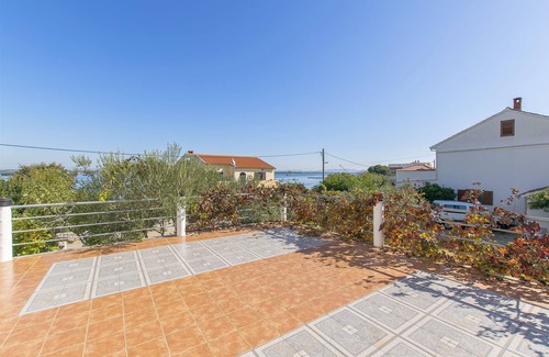 Kraj Apartment | Apartments Irena (16831-A4) - Tkon - island Pasman