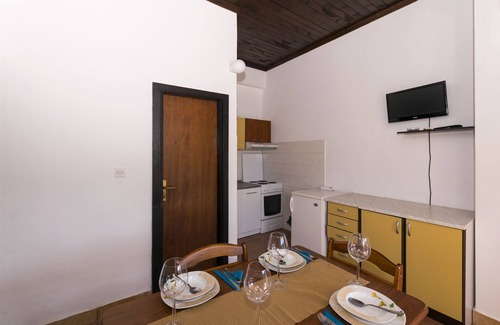 Kraj Apartment | Apartments Irena (16831-A5) - Tkon - island Pasman