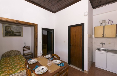Kraj Apartment | Apartments Irena (16831-A5) - Tkon - island Pasman