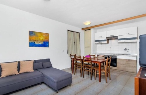 Pokrivenik Apartment | Apartments Igor (44141-A7) - Gdinj - island Hvar