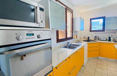 Solenzara Apartment | Apartments in private residence with sea view, quiet and close to shops and beaches.