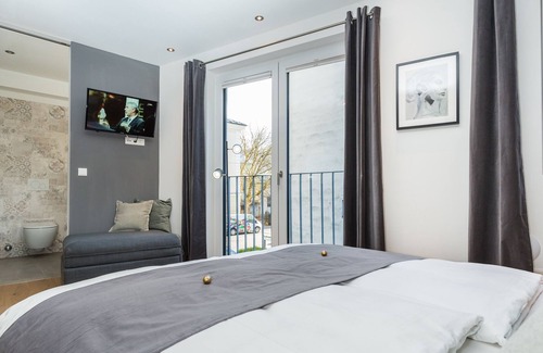 Loretto Apartment | Apartments in the old town of Salzburg with pool! Only 600m from the Festspielhaus! HD