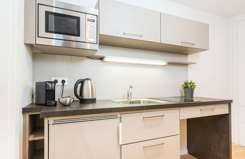 Loretto Apartment | Apartments in the old town of Salzburg with pool! Only 600m from the Festspielhaus! HD