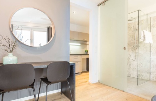 Loretto Apartment | Apartments in the old town of Salzburg with pool! Only 600m from the Festspielhaus! HD