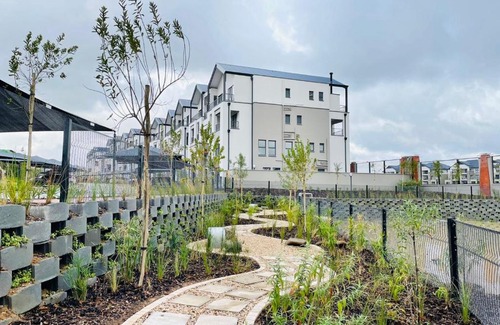 Greater Johannesburg Metropolitan Area Apartment | Apartments in Waterfall
