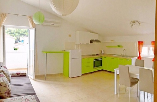 Dugi Rat Apartment | Apartments Iskra, (15894), Duće, Croatia