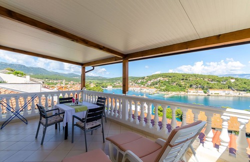 Island Hvar Apartment | Apartments Jakov (30531-A2) - Jelsa - island Hvar