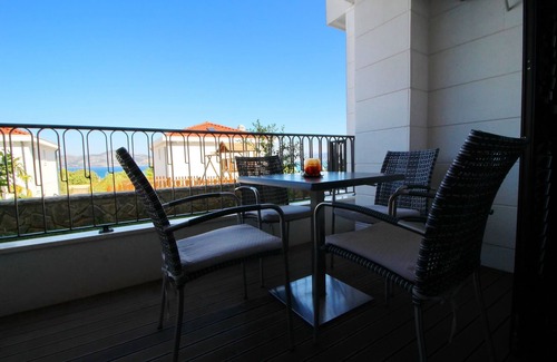 Drace Apartment | Apartments Kula - One-Bedroom Apartment with Terrace and Sea View-A2