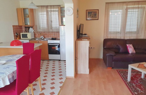 Vinisce Apartment | Apartments Lidija, (14587), Vinišće, Croatia