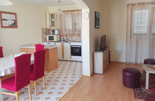 Vinisce Apartment | Apartments Ljiljana, (14587), Vinišce, hr