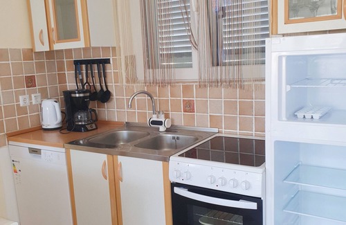 Vinisce Apartment | Apartments Ljiljana, (14587), Vinišce, hr