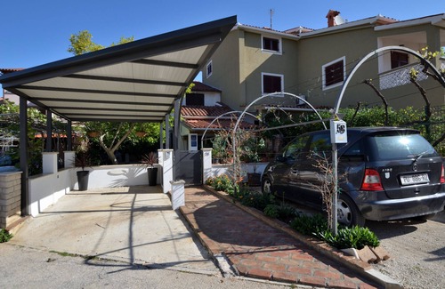 Stinjan Apartment | Apartments Maja (75841-A1) - Stinjan (Pula)