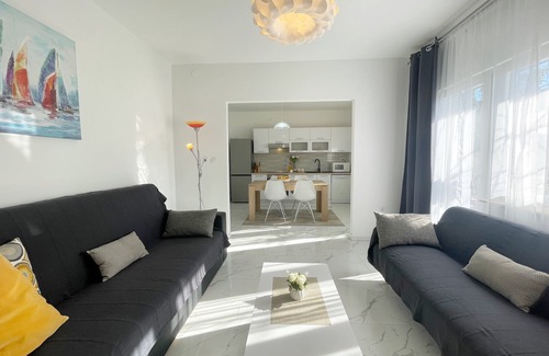 Vinisce Apartment | Apartments Marija, (14689), Vinišće, Croatia