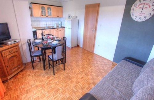 Dobropoljana Apartment | Apartments Miljenko (103171-A1) - Dobropoljana