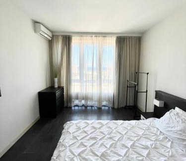 Prymors'kyi district Apartment | Apartments of Govorova st.