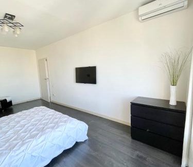 Prymors'kyi district Apartment | Apartments of Govorova st.
