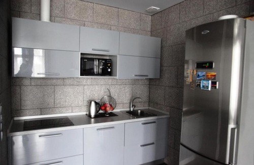 Dniprovs'kyi District Apartment | Apartments Raisy Okipnoi