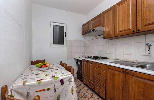 Bogomolje Apartment | Apartments Robinzon Milivoj (58971-A1) - Bogomolje